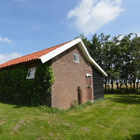 Romantic Holiday In Lage Zwaluwe Near River Amer