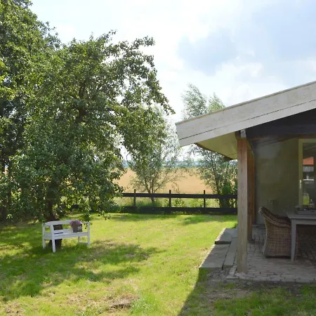 Дом отдыха Romantic Holiday In Lage Zwaluwe Near River Amer *